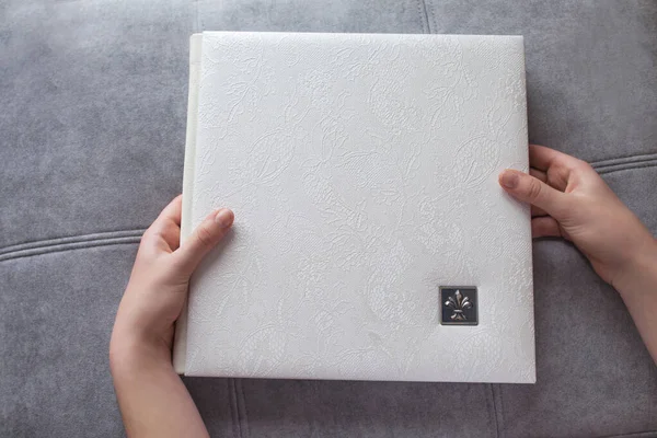 White Photo Book Leather Cover Woman Hands Holding Photobook Stylish — Stock Photo, Image