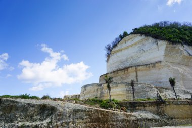Bali Adası, Endonezya melasti Beach'te giderken harika beyaz uçurum
