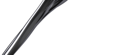 Tarz Parlaklığı: Fırçalanmış Metal Tabaka Arkaplanı Görsel Entrikayı Geliştirir