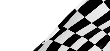 Beyaz arka planda kareli bayrak dalgalanıyor. Hız kavramı ve bitiş.