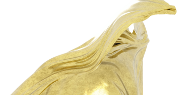 Soyut altın tekstil zarifçe akıyor, beyaz arka planda izole edilmiş..