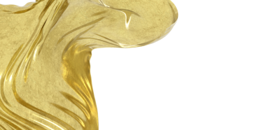 Soyut Altın Kumaş: Beyaz Arkaplanda Zarafet ve Lüks