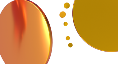 Beyaz zemin üzerinde sıcak ışık ve minimalist tasarımı olan soyut altın şekiller