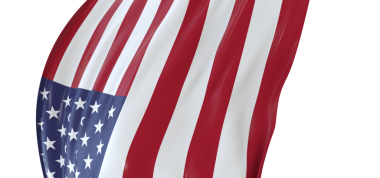 Amerikan Bayrağı Beyaz Arkaplanda Gururla Dalgalanıyor