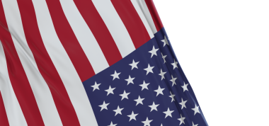 Amerikan Bayrağı Parlak Beyaz Arkaplanda Gururla Dalgalanıyor