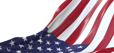 Amerikan Bayrağı çarpıcı doku ve detaylarla rüzgarda dalgalanıyor.