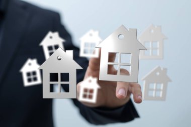 Ev seçmek, gayrimenkul veya yatırım için ev seçmek.