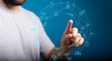 İnsan eliyle ağ teknolojisini gösteren dijital iletişim konsepti