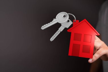 Ev anahtarları, sembolik emlak satın alma kavramı.
