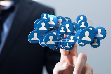 Dijital insan simgeleriyle insan bağlantısı kurma kavramı