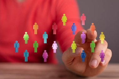 Bağlı Kişiler Sembolleri, İletişim ve Topluluk Kavramı