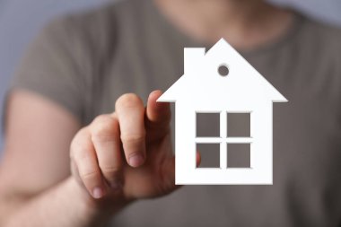 El Tutma Beyaz Saray Mülkiyet Yatırımını ve Ev Sahipliğini Sembolize Ediyor