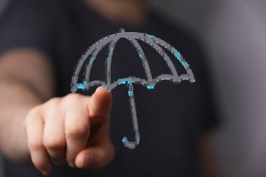 Sanal şemsiye sembolü gösteren dijital koruma kavramı