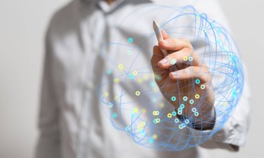 Küresel ağ bağlantısı konsepti, el teması dijital küre, gelecekteki iletişim