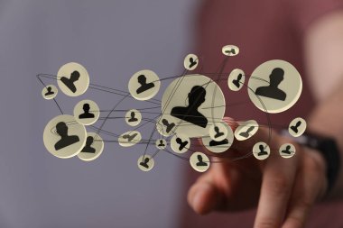 Düğümlere El Gösterimi ile Soyut Sosyal Ağ Bağlantısı Konsepti