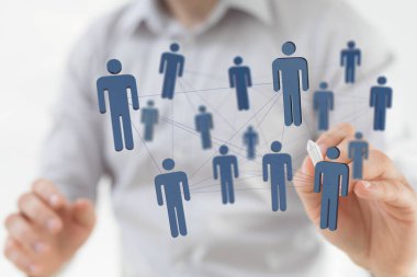 Dijital bağlantıları olan insanların bağlı ağ kavramı