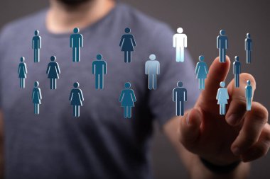 Dijital insan simgelerine elle dokunarak insan ağ bağlantısı kavramı