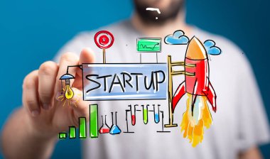 Başlangıç Kavramı Roket ve Başarı Sembolleriyle Resmedilmiş