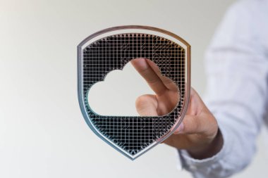 Veri güvenliği kalkanıyla bulut depolama.