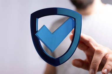 Veri Koruması İşaretli Kişi Tutma Kalkanı