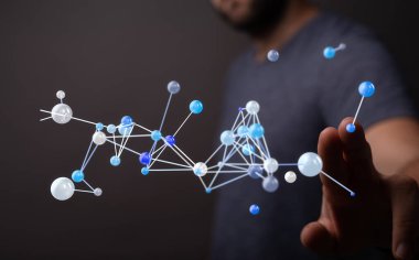 Ağ Veri Görselleştirmesiyle Etkileşen Adam