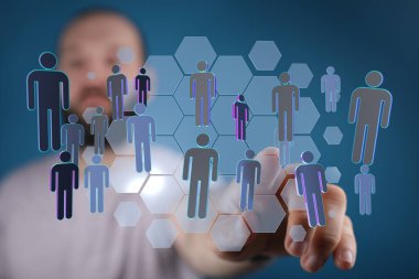 Dijital ağ ve bağlantı kavramı kişi tarafından gösterilir