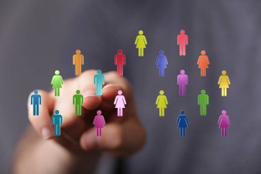 Renkli insan figürlerinin tasarlandığı insanları ya da takım konseptini seçmek