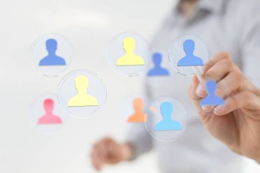 İnsan ağı, iş konsepti: insanların ikonlarına dokunmak, bağlantı