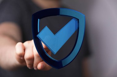 Kene izli dijital kalkan, koruma ve güvenliği temsil ediyor.