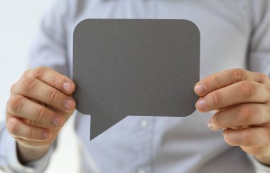 Boş Konuşma Baloncuğu İletisi Tutan Kişi