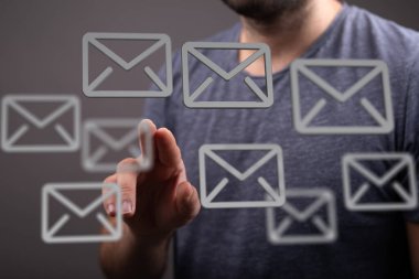 Dijital E- posta Simgeleriyle Etkileşim