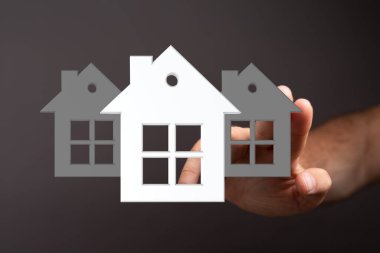 Diğer Konutlar Arasında El Seçimi