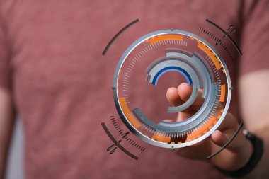 Dijital fütüristik arayüz, bir insanın elinde etkileşimli teknoloji, yenilikçi tasarım