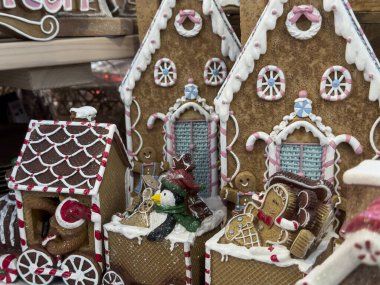 Bayramlık Zencefilli Çörek Evleri ve Treni: Noel Mevsimi Zevkleri