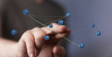 Dijital ağ konsepti elle soyut küre bağlantılarına dokunur