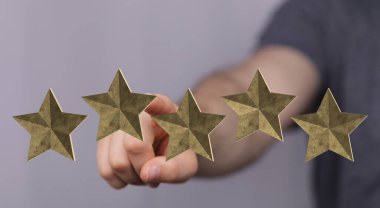 Beş Yıldız Derecelendirme Konsepti Mükemmellik 'e el işareti