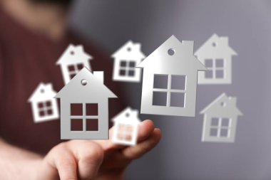 Uçan Kağıt Evleri Konsept olarak Gayrimenkul Fırsatlarını Temsil Ediyor