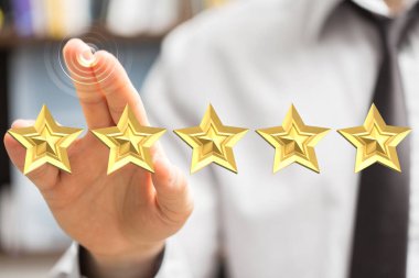 Fütürist Dokunuş Arayüzü ile İşadamı El Değerlendirmesi Beş Yıldız