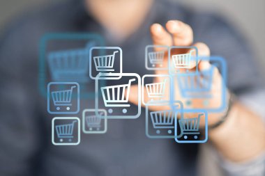 Çevrimiçi Alışveriş Konsepti: Dijital Alışveriş Arabalarıyla Etkileşim