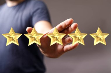 Kalite Beğeni ve Başarı İçin Elle Sunulan Beş Yıldız