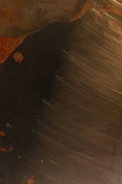 Paslı Metal Doku: Çizikli Koyu Kahverengi Arkaplan