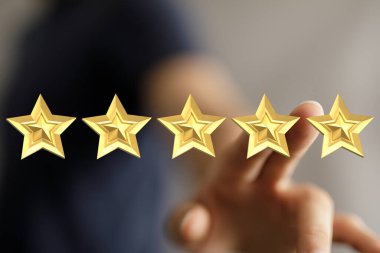 Elle Dokunma Altın Yıldızlar Pozitif Geri Dönüşü veya Beğeni Gösterir