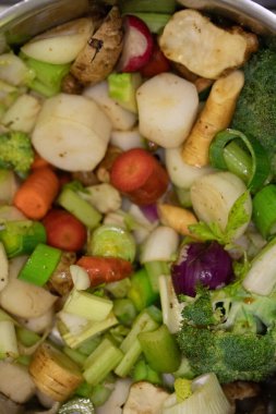 Sebze Çorbası: Havuç, kereviz, patates