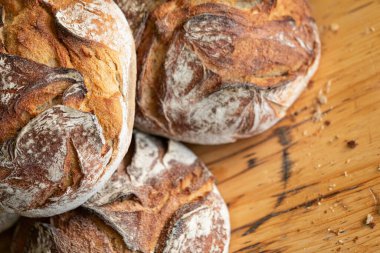 Tahta Masada Sanatçı Ekmeği