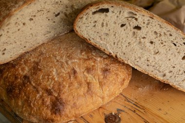 Sanatçı Kabuklu Ekmek Ekmeği