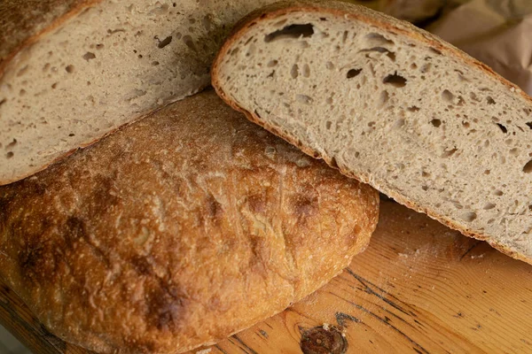 Sanatçı Kabuklu Ekmek Ekmeği