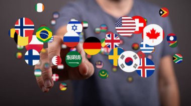 El işareti uluslararası bayraklar, küresel toplum, çeşitlilik ve birlik kavramı