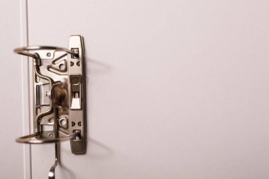 Boş Kağıt Arkaplanı olan bir Dosya Mekanizmasının Kapanışı