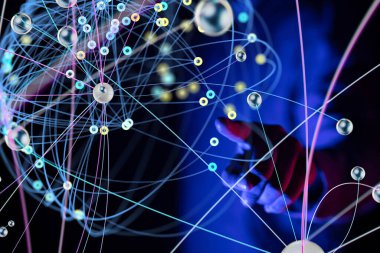 Global Ağ Bağlantısı: Dijital Küre ile El Etkileşimi