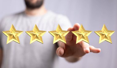 İnsanın eli, reyting için beş yıldızlı konsepte uzanıyor.